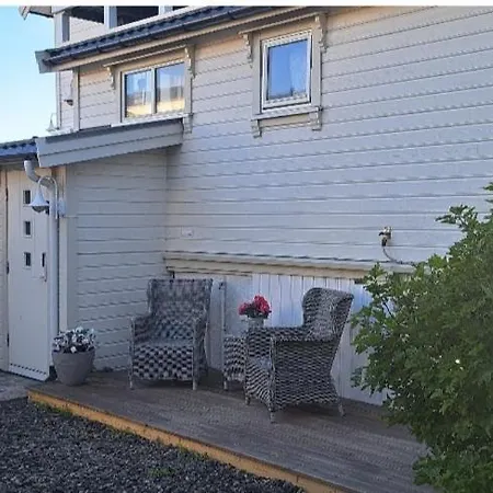 Sentral Strandleilighet Med Hvalsenter Apartment *